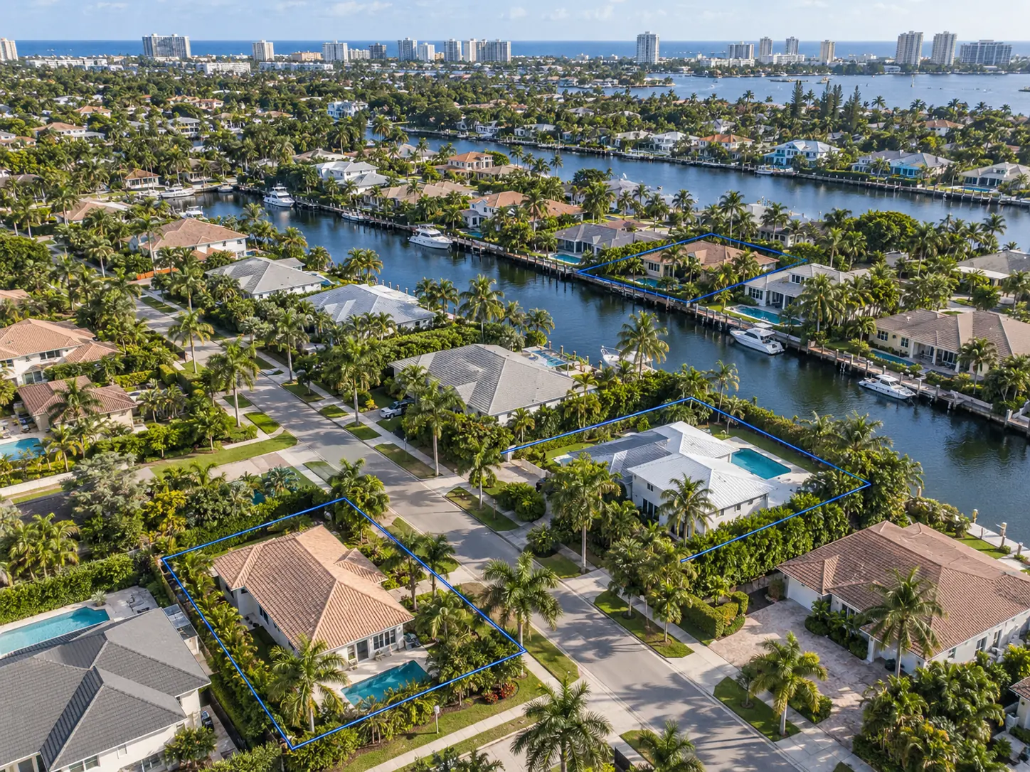Vista aérea de propiedades de South Florida con límites de parcelas destacados